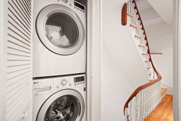 Interior, Utility Closets, Washer, Wood Texture Flooring