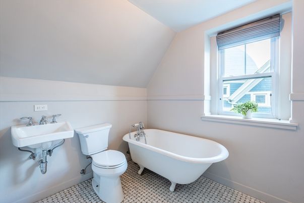 Bathroom, Free Standing Baths, Interior