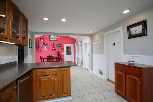 Dining room, Interior, Kitchen, Recessed Lighting