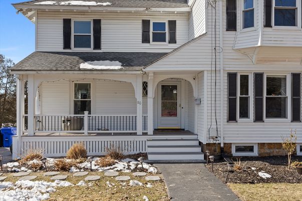 Exterior, Facade, American Foursquare