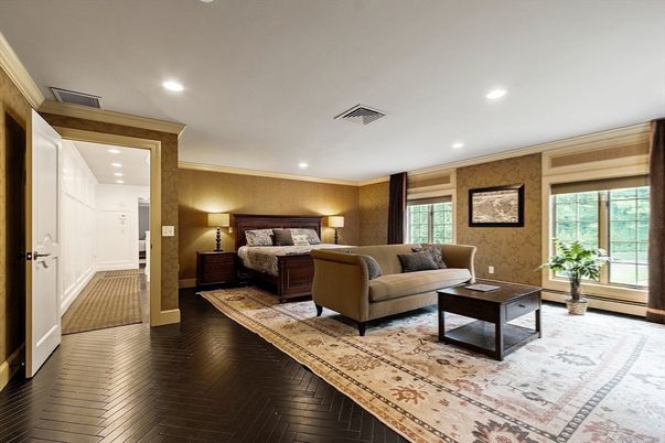 Bedroom, Interior, Living room, Recessed Lighting, Wood Texture Flooring