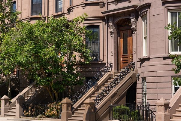 Exterior, Facade, Brownstone
