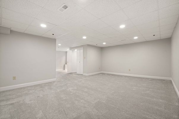 Empty room, Interior, Recessed Lighting