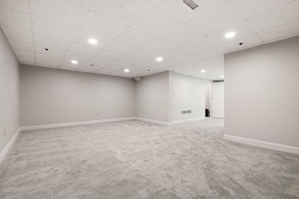 Empty room, Interior, Recessed Lighting