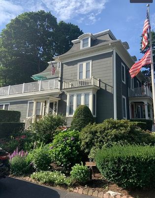 Exterior, Facade, Queen Anne Victorian