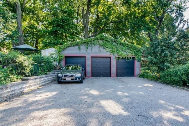 Detached Garage, Exterior