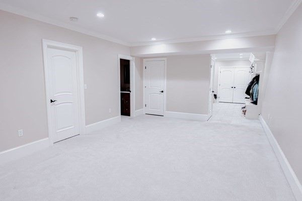 Empty room, Interior, Recessed Lighting
