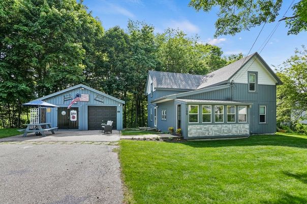 Backyard, Detached Garage, Exterior