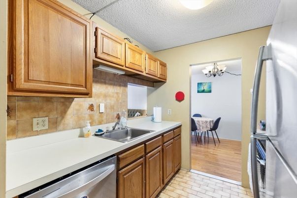 Chandelier, Dining room, Interior, Kitchen, Wood Texture Flooring