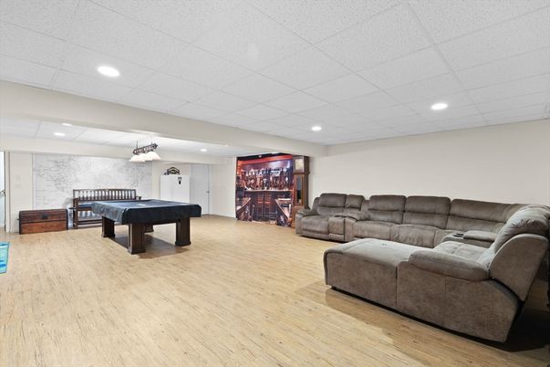 Billiard Table, Game Room, Interior, Living room, Recessed Lighting, Wood Texture Flooring