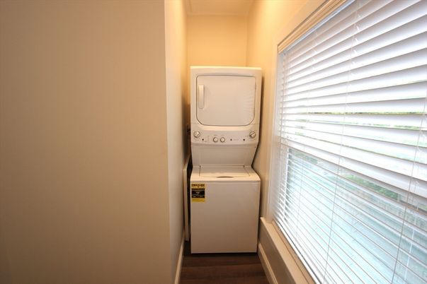 Interior, Utility Closets, Washer, Wood Texture Flooring