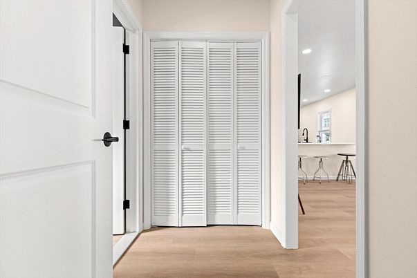 Interior, Recessed Lighting, Wood Texture Flooring