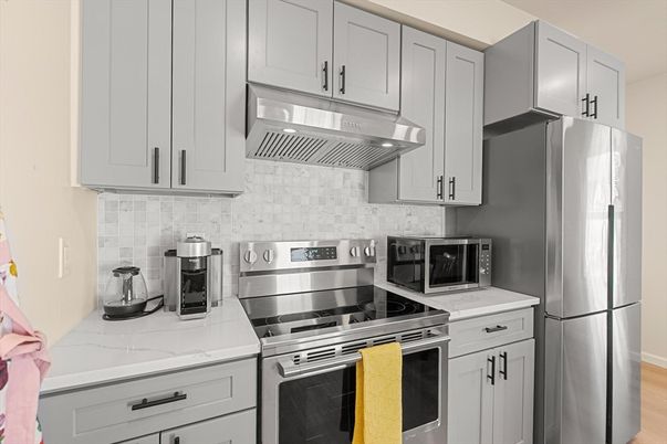 Interior, Kitchen, Stainless Steel Appliances
