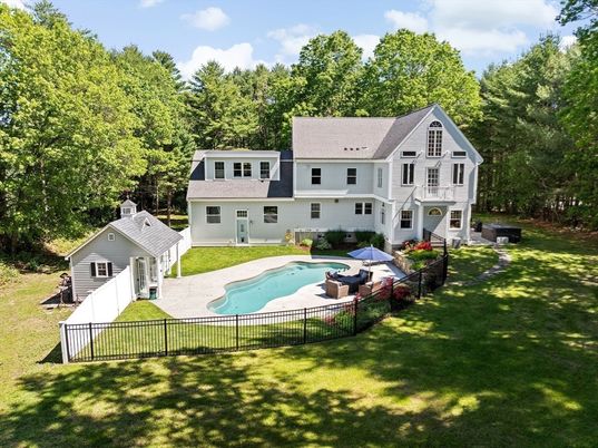 Backyard, Exterior, Pool