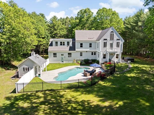 Backyard, Exterior, Pool