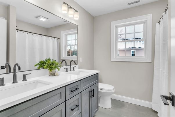 Bathroom, Dual Sink Vanities, Interior