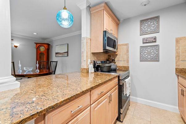 Dining room, Interior, Kitchen, Pendant Lights, Recessed Lighting