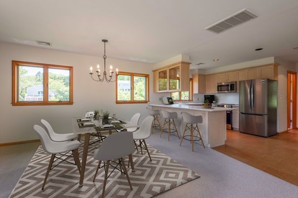 Chandelier, Dining room, Interior, Kitchen, Recessed Lighting, Stainless Steel Appliances