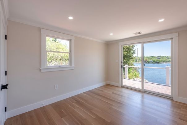 Empty room, Interior, Recessed Lighting, Water, Wood Texture Flooring