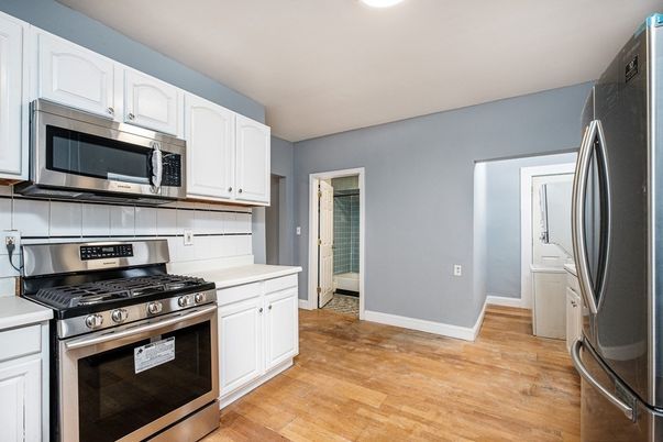 Interior, Kitchen, Stainless Steel Appliances, Wood Texture Flooring