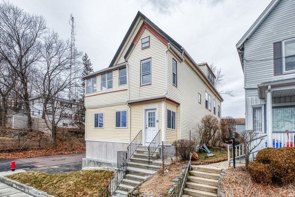Exterior, Facade, Queen Anne Victorian