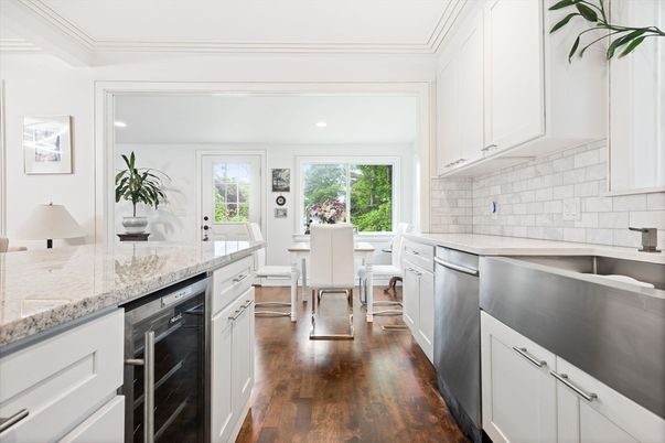 Dining room, Interior, Kitchen, Recessed Lighting, Wood Texture Flooring
