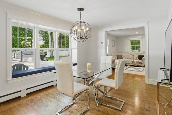 Chandelier, Dining room, Interior, Recessed Lighting, Wood Texture Flooring