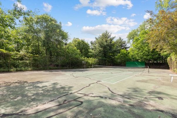 Exterior, Tennis Courts