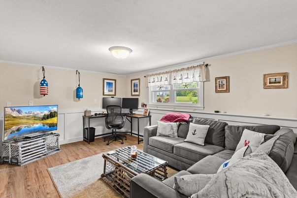 Home Office, Interior, Living room, Pendant Lights, Wood Texture Flooring