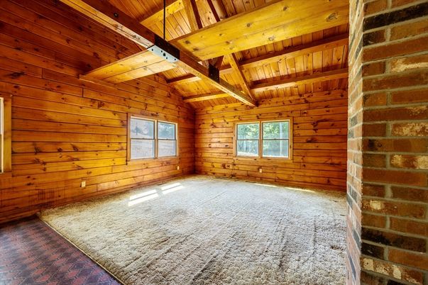 Empty room, Interior, Wooden Beams, Wooden Ceilings, Wooden Walls