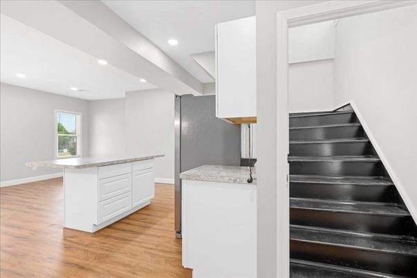Interior, Recessed Lighting, Wood Texture Flooring