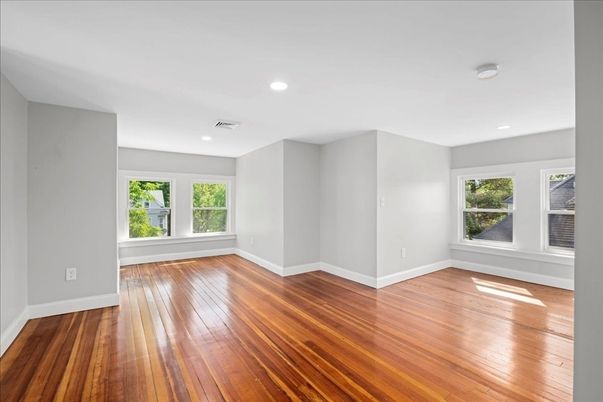 Empty room, Interior, Recessed Lighting, Wood Texture Flooring