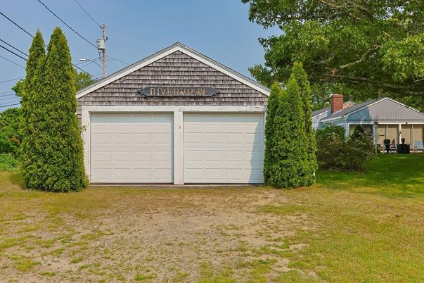 Backyard, Detached Garage, Exterior
