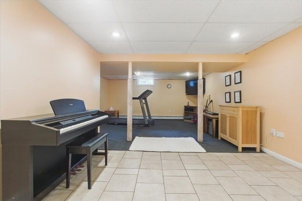 Interior, Piano, Recessed Lighting