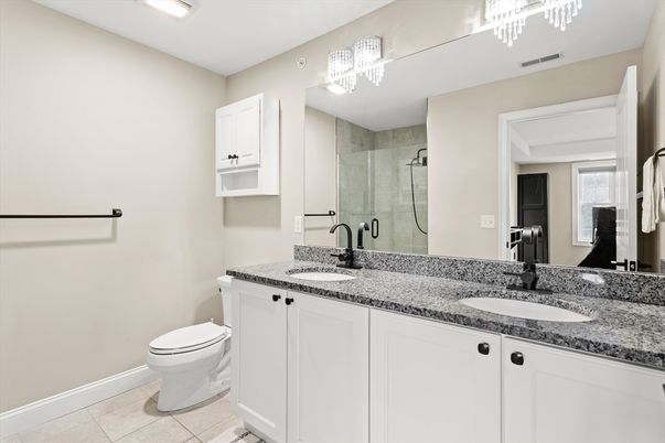 Bathroom, Dual Sink Vanities, Interior, Recessed Lighting
