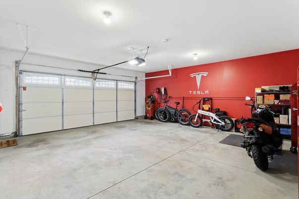 Garage, Interior