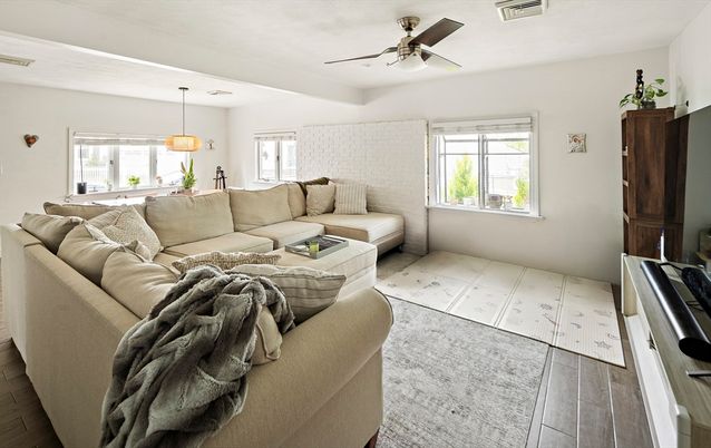 Interior, Living room, Pendant Lights, Wood Texture Flooring