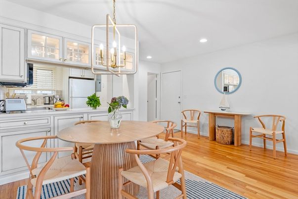 Dining room, Interior, Kitchen, Pendant Lights, Recessed Lighting, Wood Texture Flooring