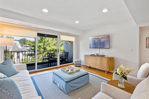 Bedroom, Interior, Living room, Recessed Lighting, Wood Texture Flooring