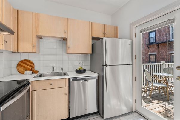 Dining room, Interior, Kitchen, Stainless Steel Appliances