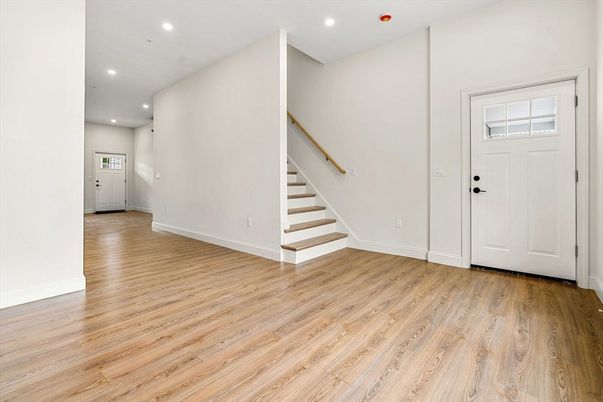 Empty room, Interior, Recessed Lighting, Wood Texture Flooring