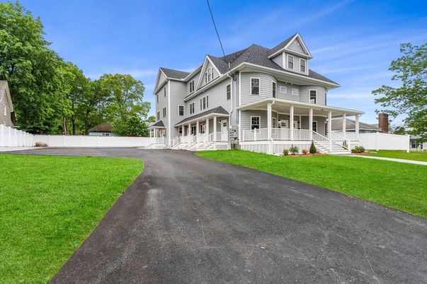 Backyard, Exterior, Facade, Queen Anne Victorian