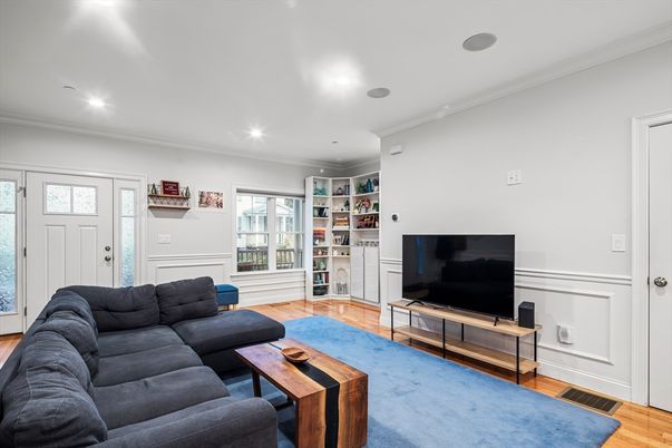 Interior, Living room, Recessed Lighting, Wood Texture Flooring