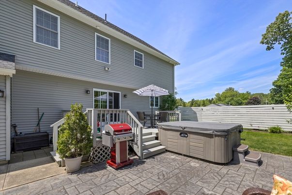 Exterior, Hot Tub