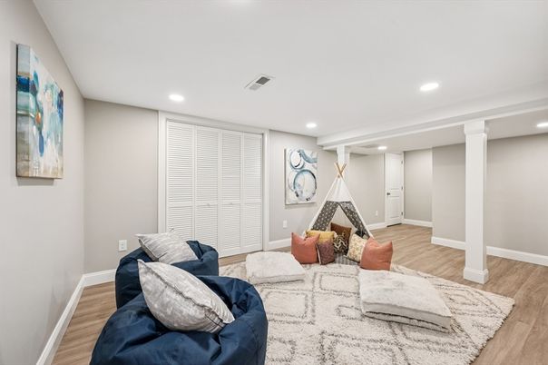 Interior, Living room, Recessed Lighting, Wood Texture Flooring