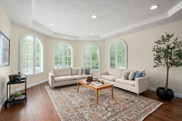 Interior, Living room, Recessed Lighting, Wood Texture Flooring