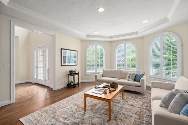 Interior, Living room, Recessed Lighting, Wood Texture Flooring