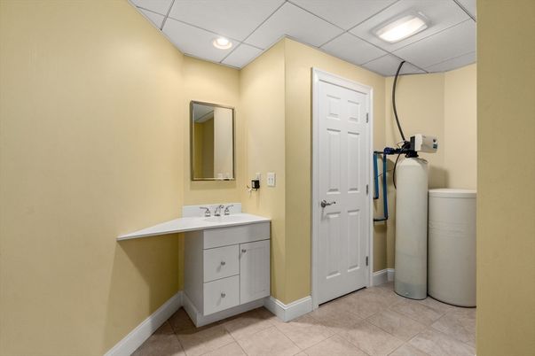 Bathroom, Interior, Recessed Lighting, Washer
