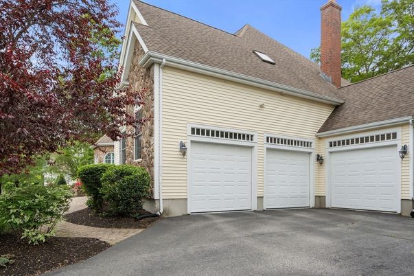 Detached Garage, Exterior