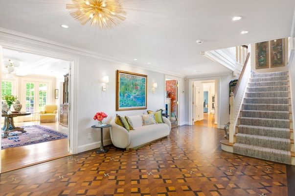 Interior, Recessed Lighting, Wood Texture Flooring